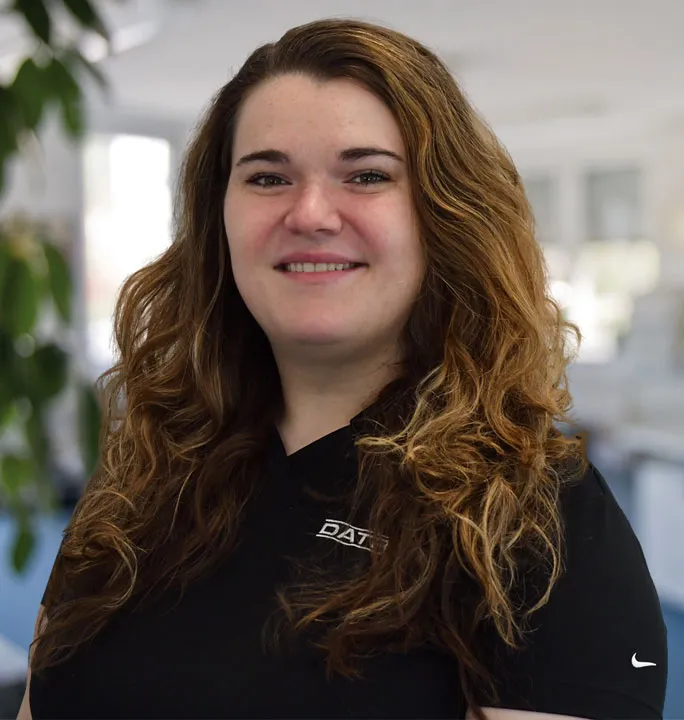 service-team-bio-sarah